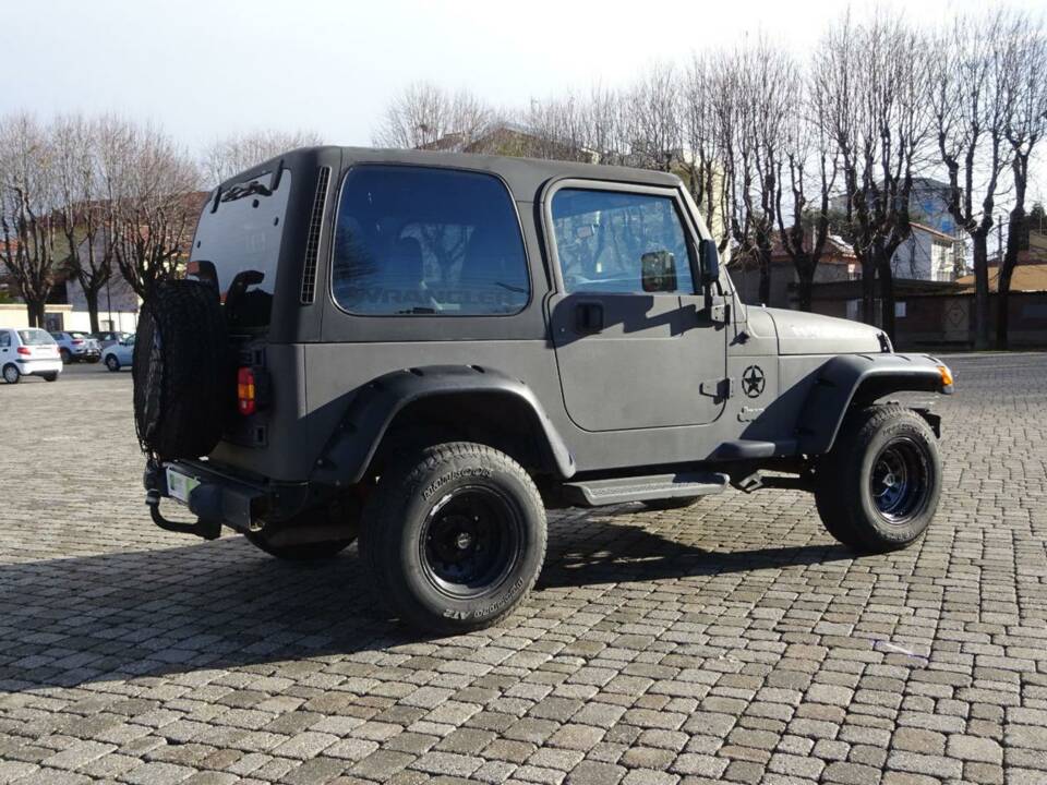 Bild 23/42 von Jeep Wrangler Sport Hardtop 2.5 (1997)