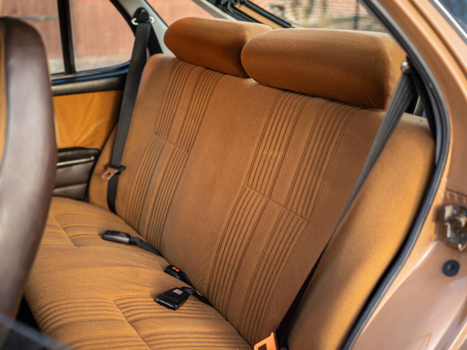 Image 45/84 de Saab 99 Combi Coupe (1976)