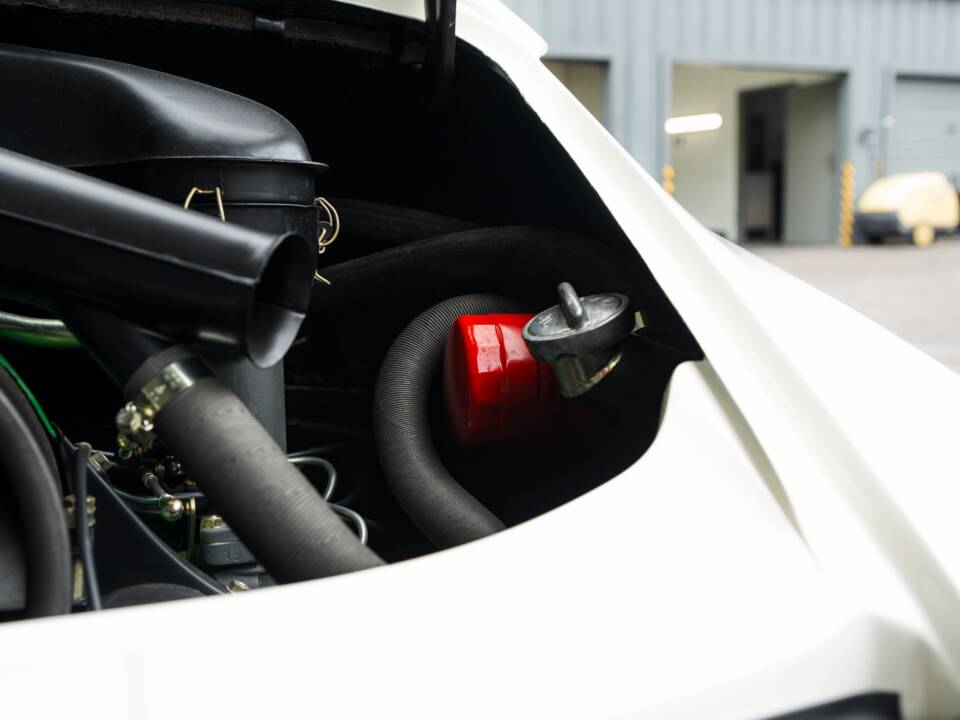 Bild 42/90 von Porsche 911 2.0 E (1969)