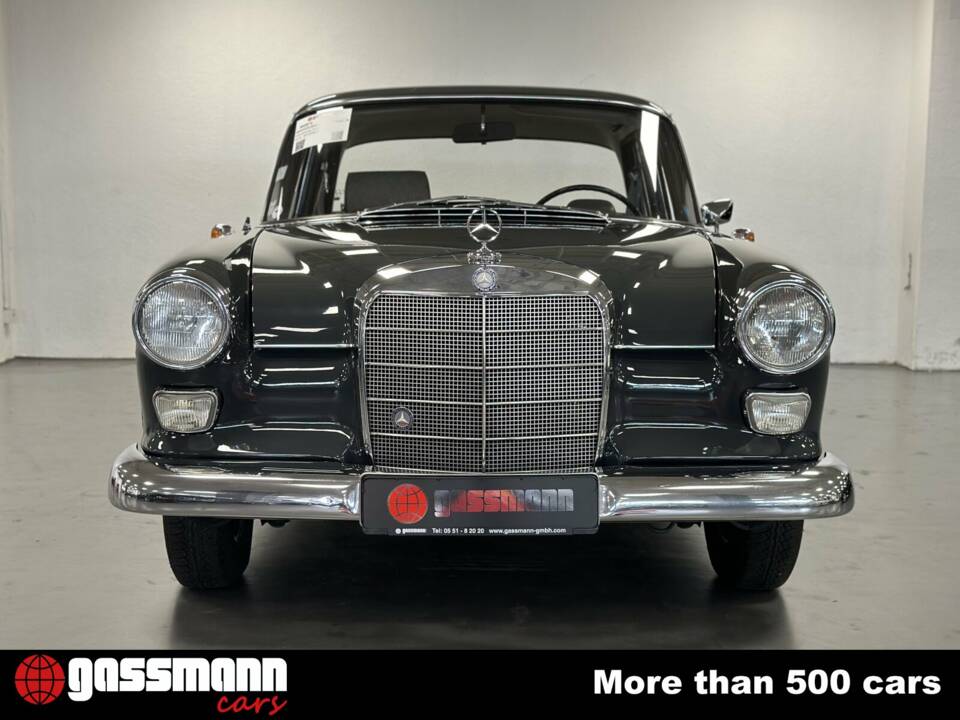 Afbeelding 3/15 van Mercedes-Benz 190 c (1964)