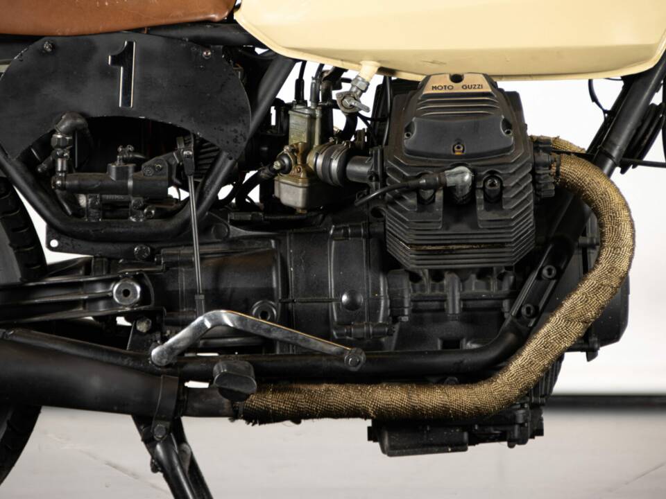 Image 29/50 of Moto Guzzi V 35 Imola II (1983)