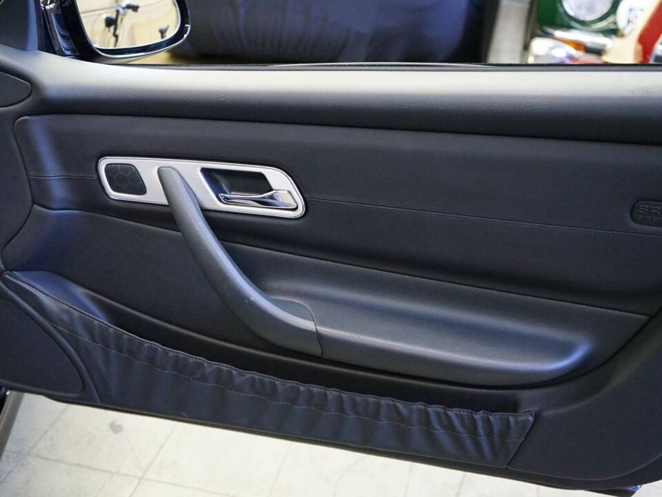 Image 25/48 of Mercedes-Benz SLK 230 Kompressor (2003)