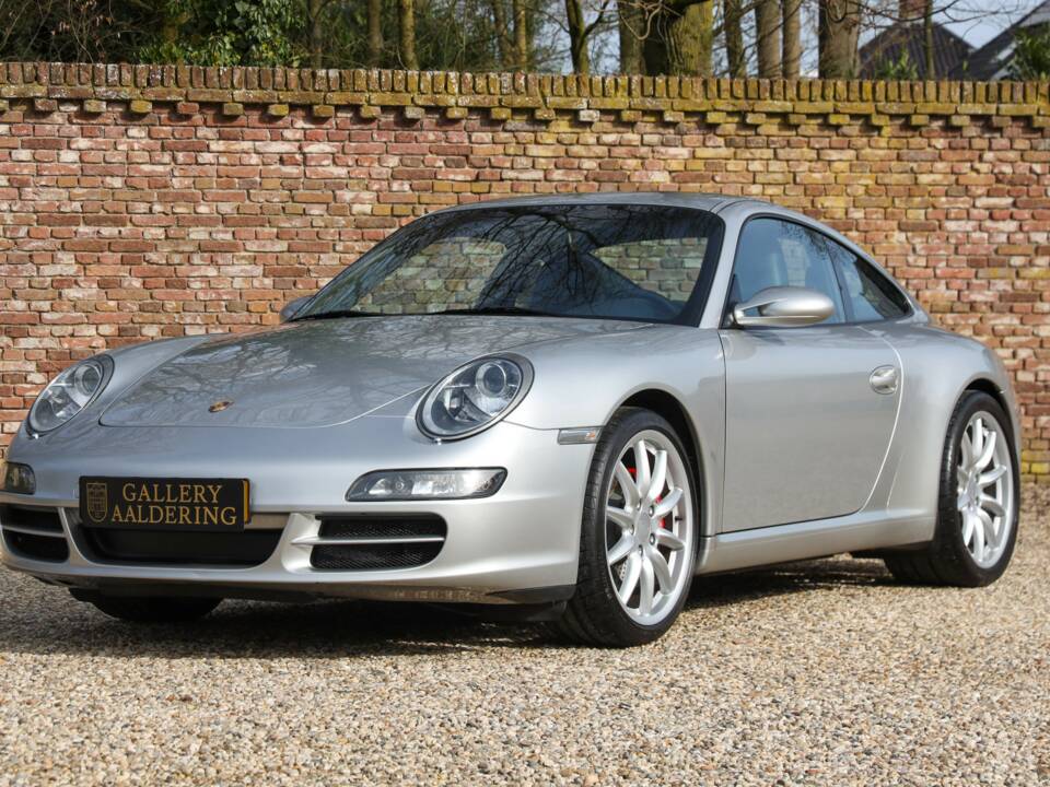Image 1/50 of Porsche 911 Carrera S (2004)