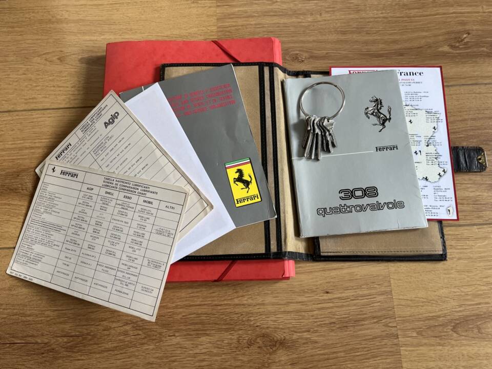 Bild 22/33 von Ferrari 308 GTB Quattrovalvole (1983)
