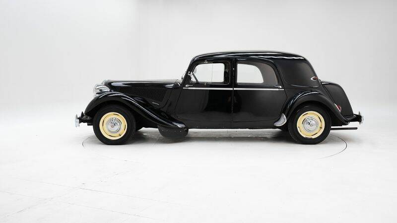 Image 8/15 of Citroën Traction Avant 15&#x2F;6 (1954)