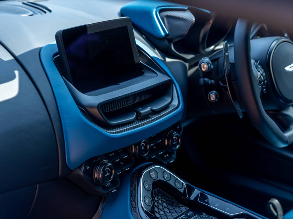 Bild 36/98 von Aston Martin DBS Superleggera Volante (2020)