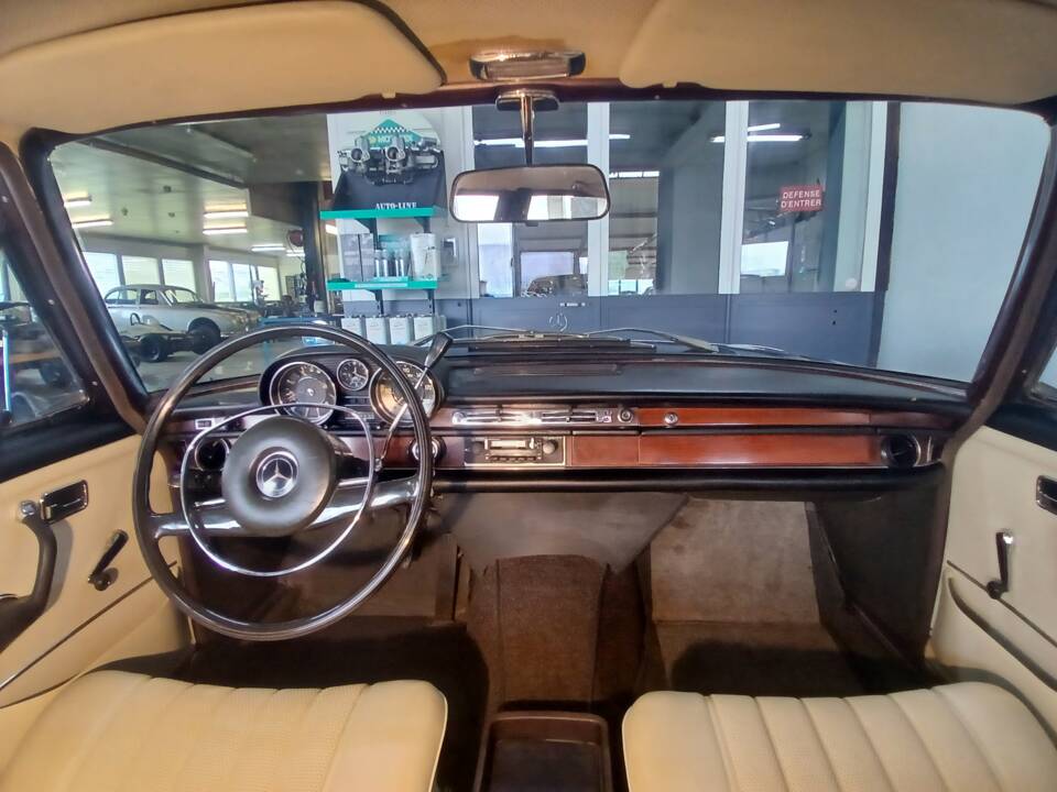 Afbeelding 11/12 van Mercedes-Benz 250 SE (1967)
