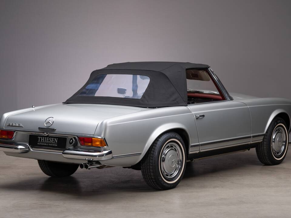 Bild 22/44 von Mercedes-Benz 280 SL (1970)
