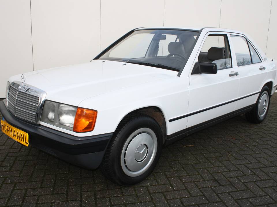 Bild 1/11 von Mercedes-Benz 190 D (1986)