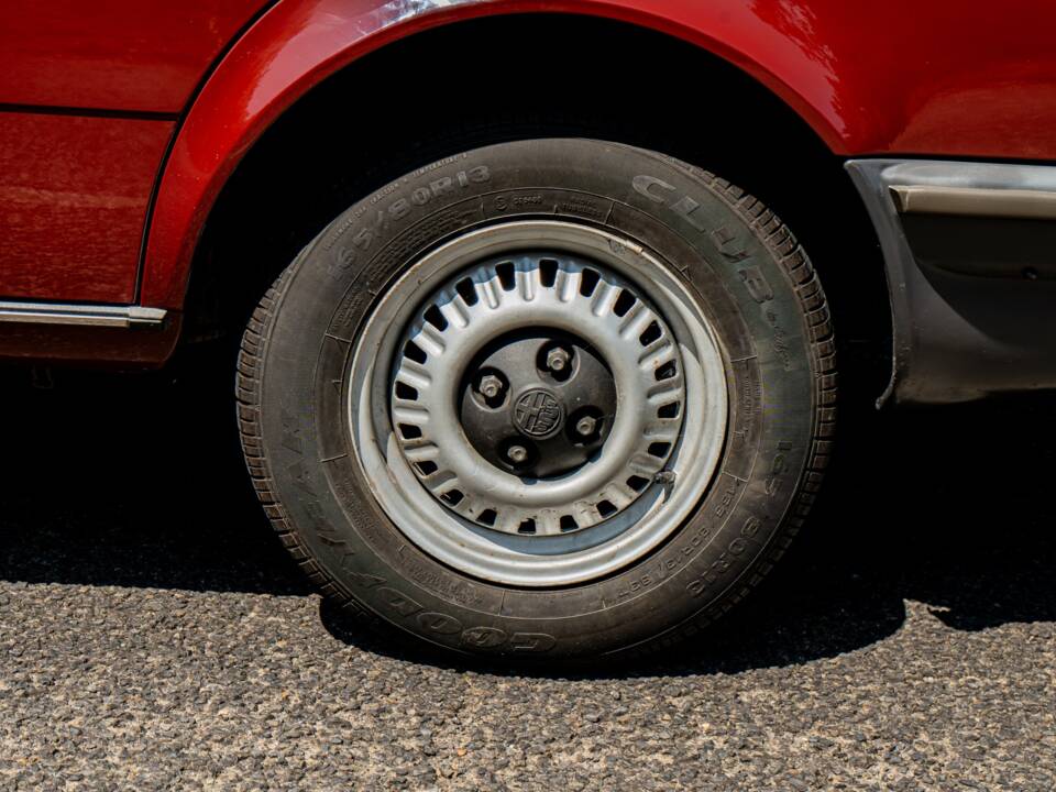 Imagen 35/50 de Alfa Romeo Giulietta 1.6 (1981)