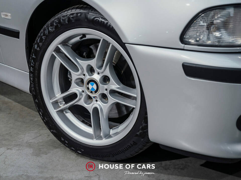 Image 11/23 de BMW 540i (1999)