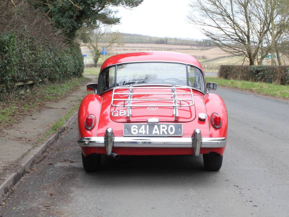 Image 5/15 of MG MGA 1600 (1957)