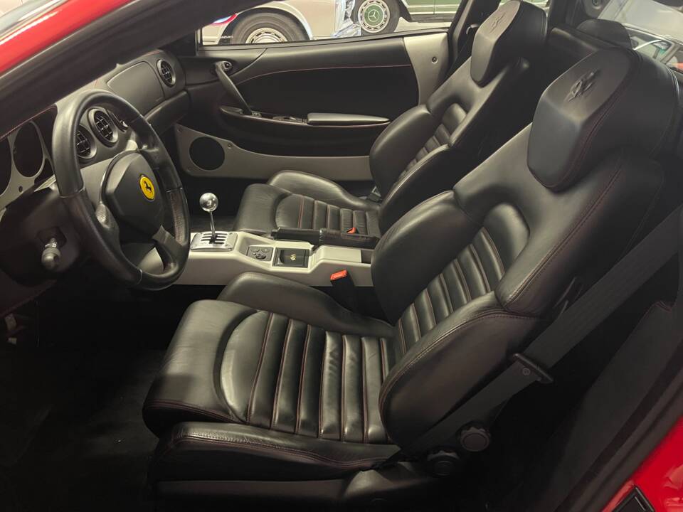 Afbeelding 17/18 van Ferrari 360 Modena (2001)
