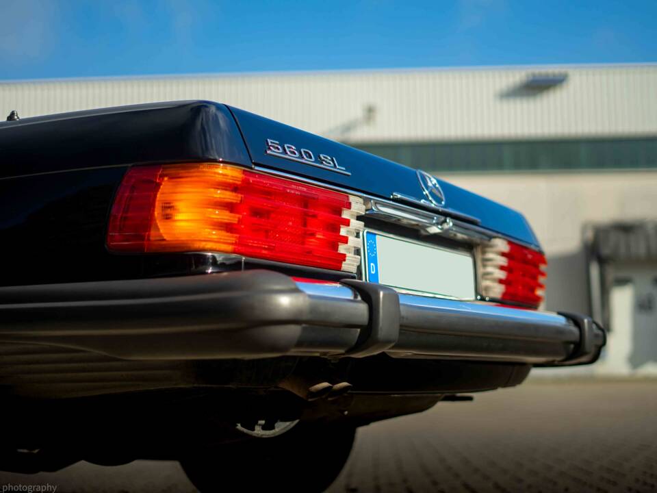 Image 20/33 of Mercedes-Benz 560 SL (1989)