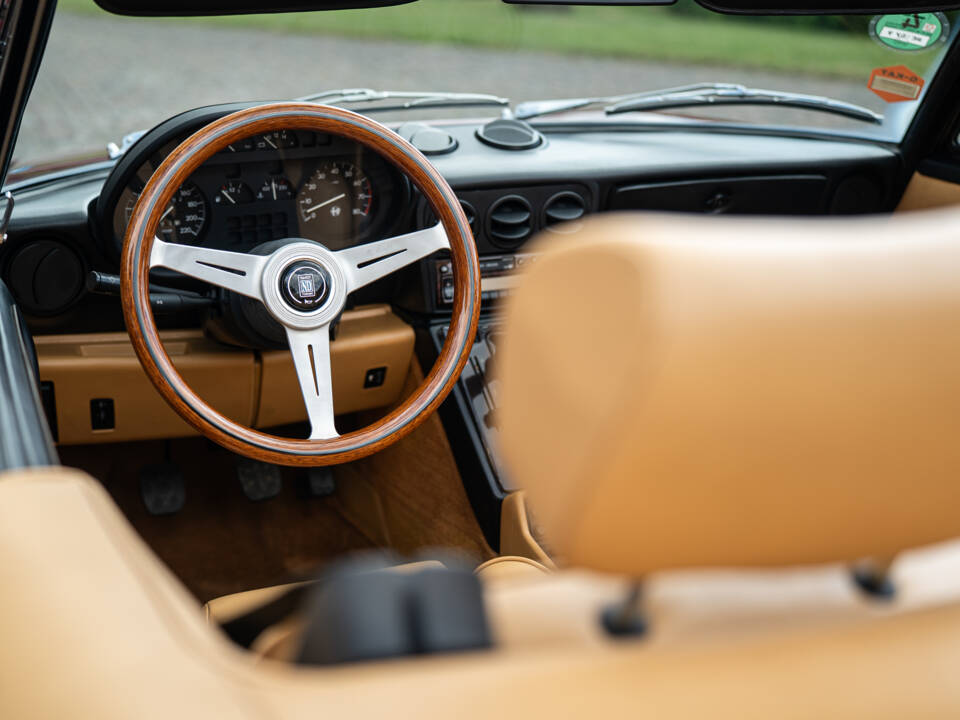 Image 30/42 of Alfa Romeo 2.0 Spider (1990)