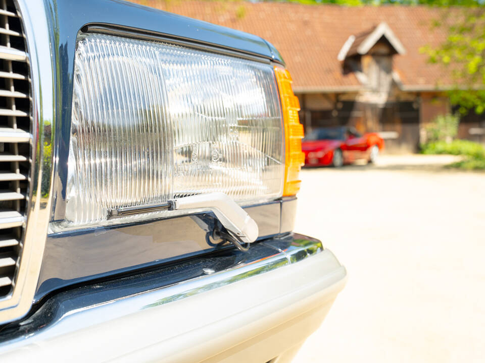 Bild 16/64 von Mercedes-Benz 500 SEL (1984)