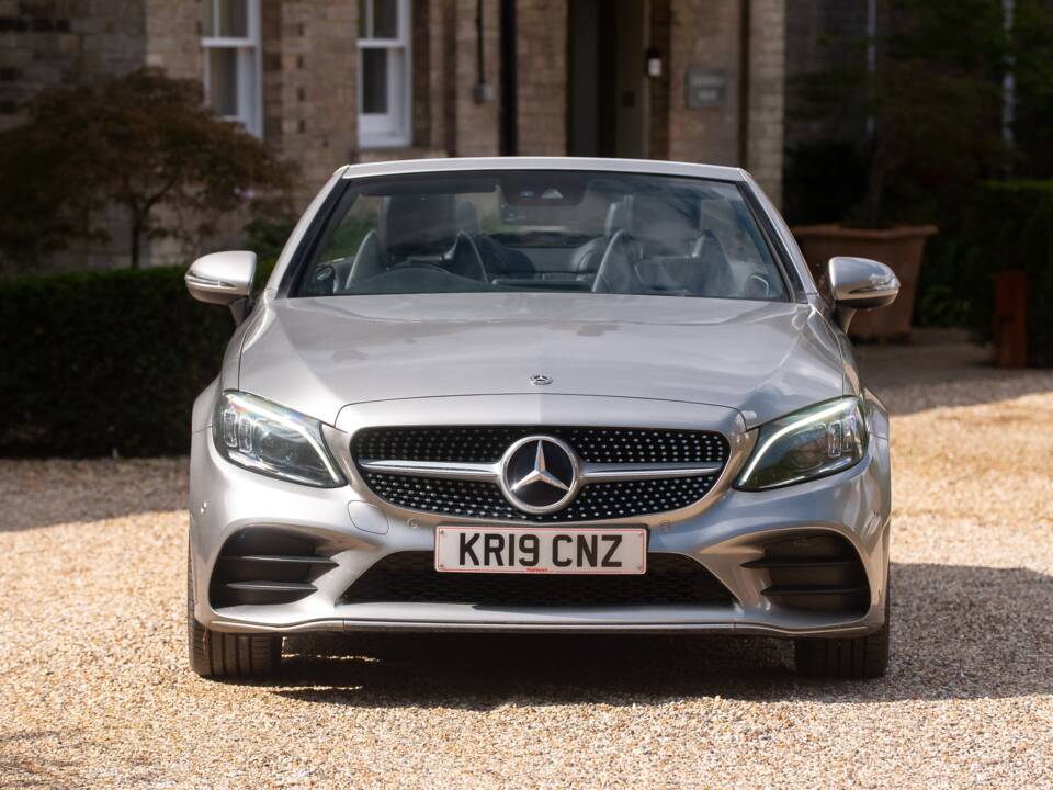 Bild 44/50 von Mercedes-Benz C 300 d (2019)
