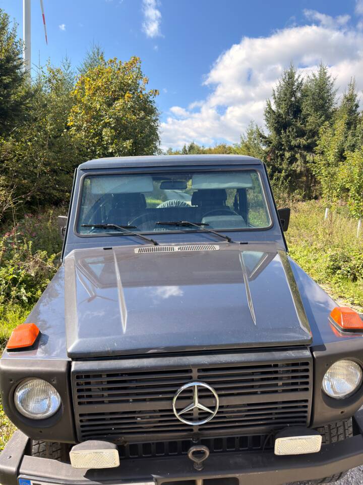 Image 3/21 of Mercedes-Benz 230 GE (SWB) (1988)