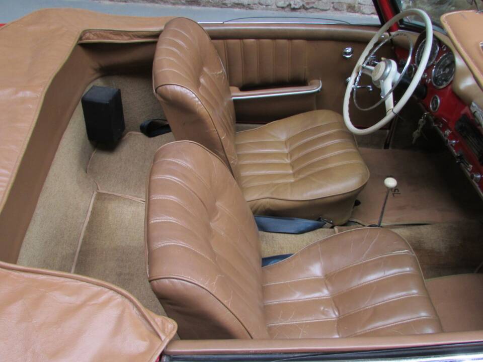 Image 16/20 de Mercedes-Benz 190 SL (1963)