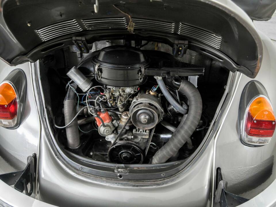 Image 35/50 of Volkswagen Beetle 1303 LS (1971)