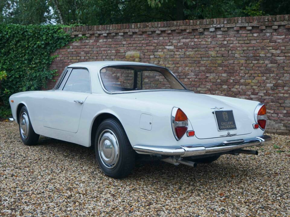 Image 11/50 of Lancia Flaminia GT 2.5 3C Touring (1964)
