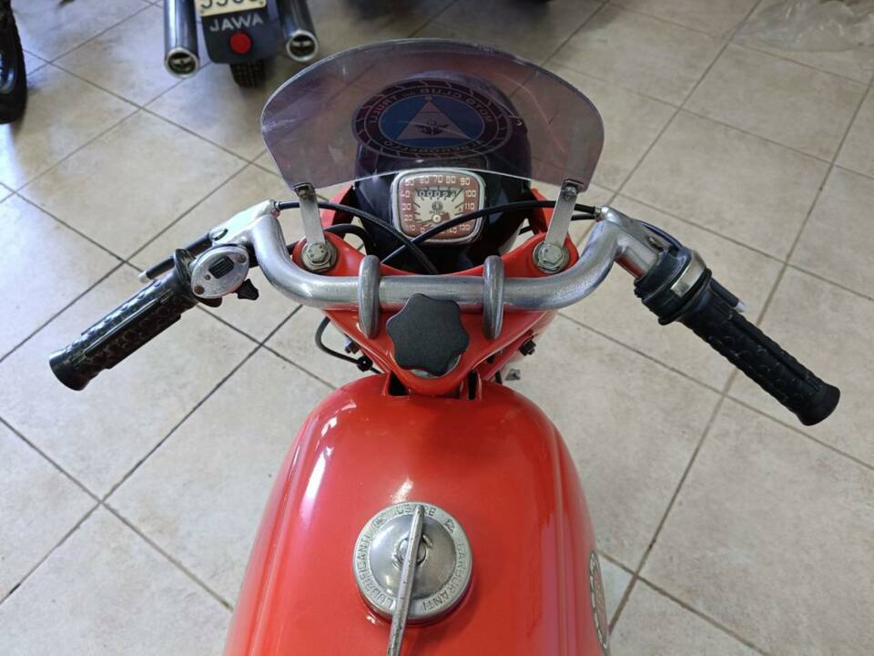 Image 9/20 of Motobi Ardizio 125 (1956)