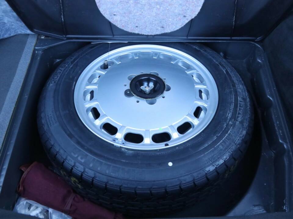 Bild 42/50 von Mercedes-Benz 560 SL (1987)