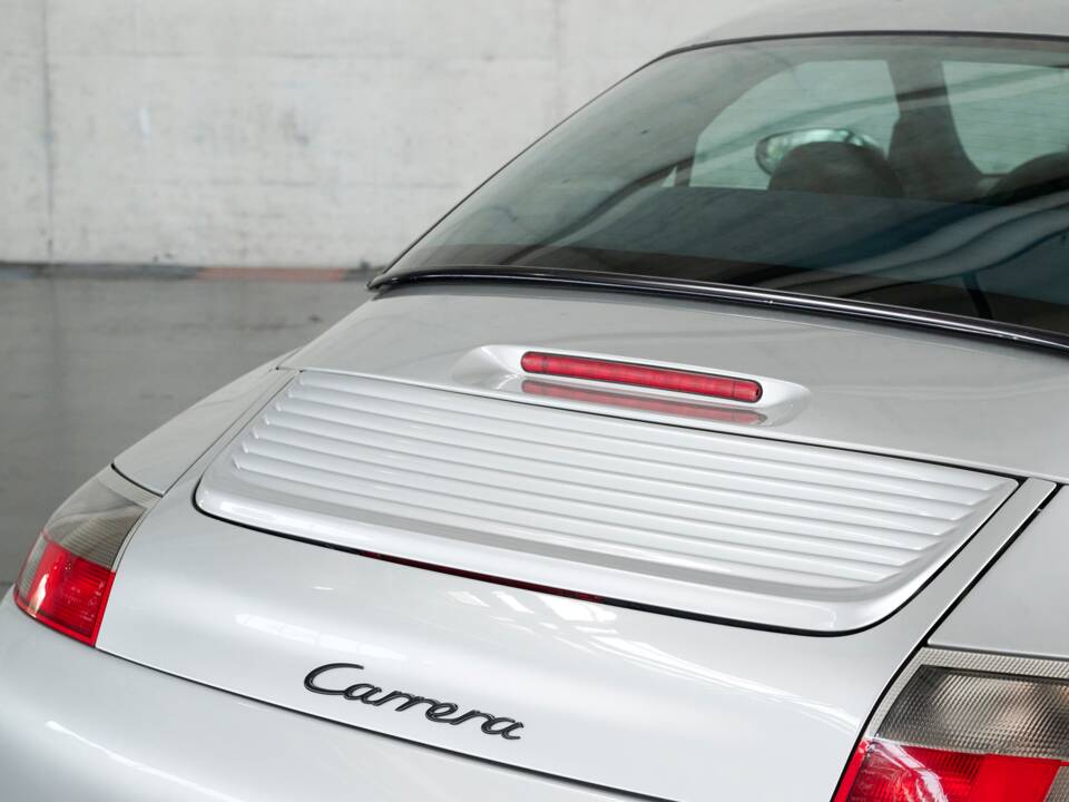 Afbeelding 34/50 van Porsche 911 Carrera (2000)