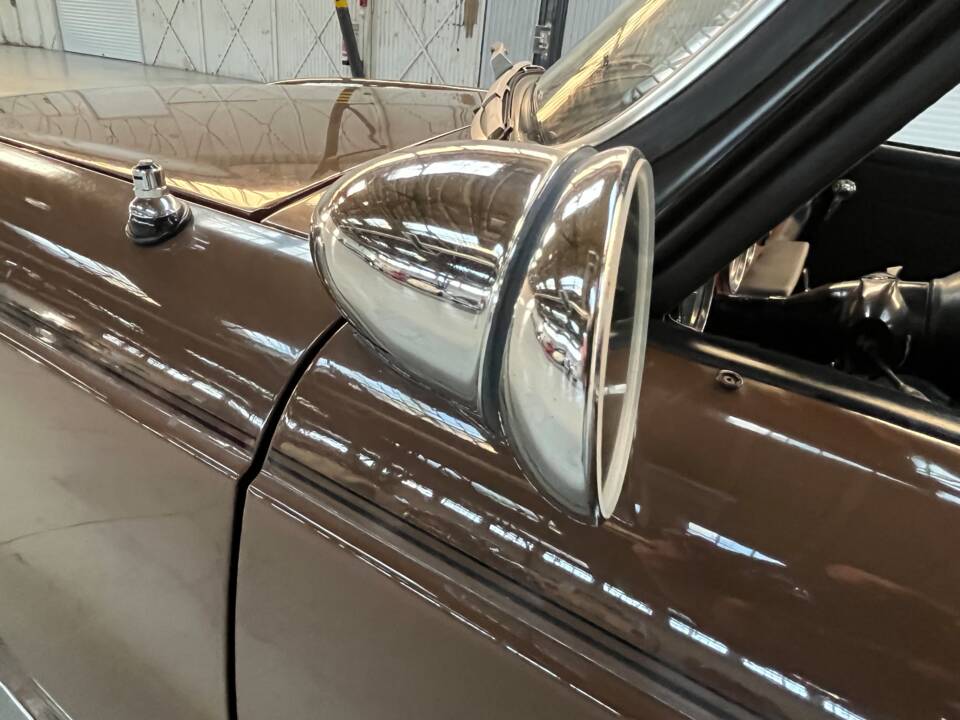 Immagine 39/50 di Triumph TR 6 (1974)