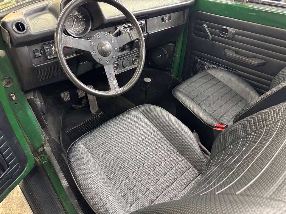 Bild 23/35 von Volkswagen Käfer 1303 LS (1979)