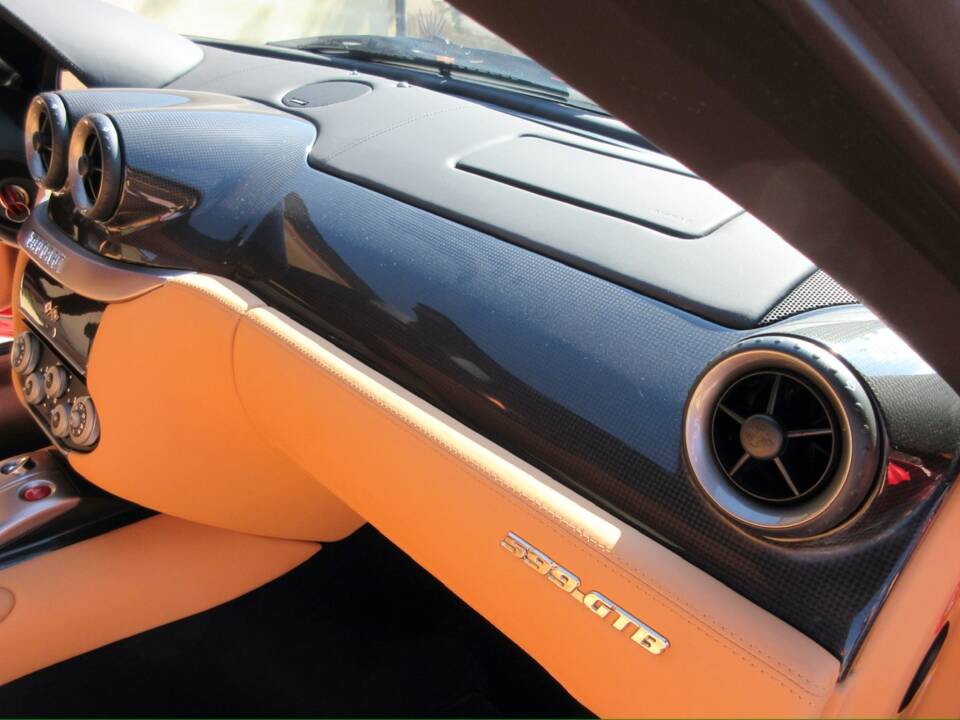 Image 12/33 de Ferrari 599 GTB Fiorano (2008)