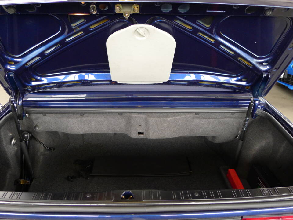 Image 15/37 of BMW 325i (1991)