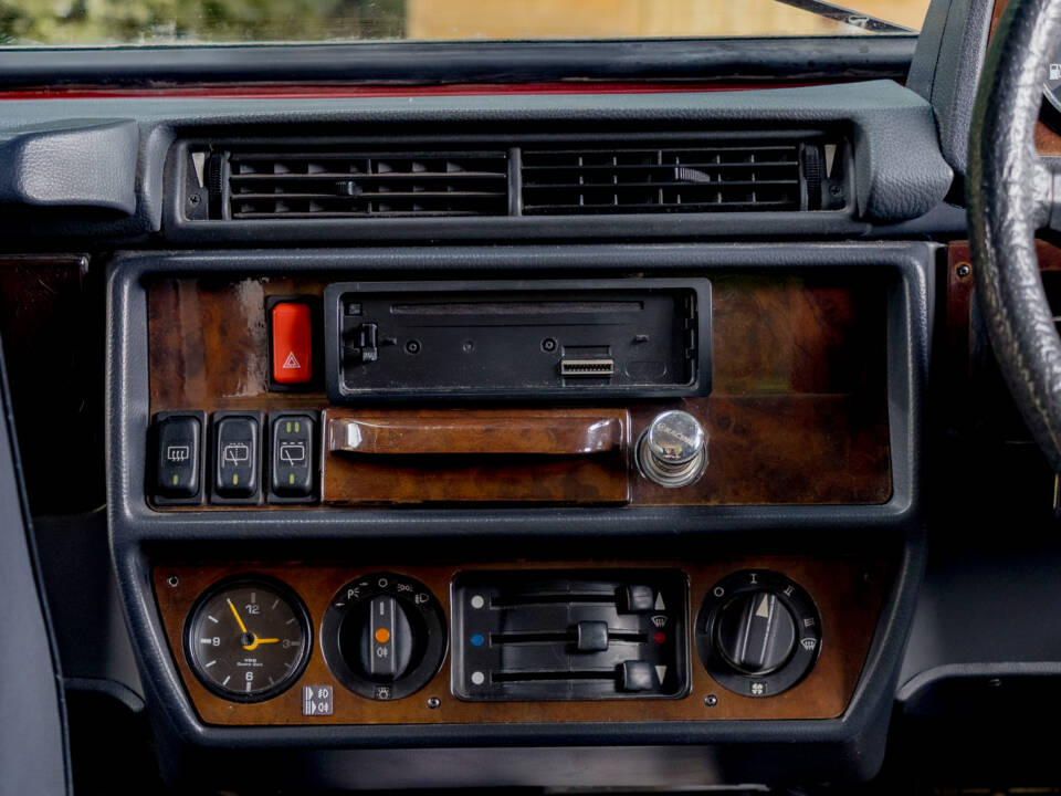 Immagine 25/29 di Mercedes-Benz 280 GE (SWB) (1990)