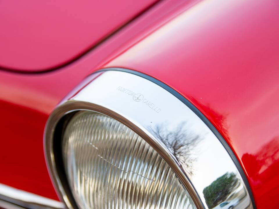 Immagine 13/94 di Alfa Romeo 2600 Spider (1964)