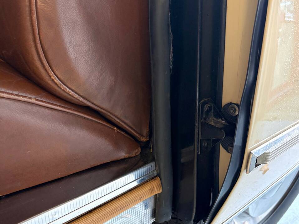 Bild 21/32 von Citroën DS 23 Pallas (1973)