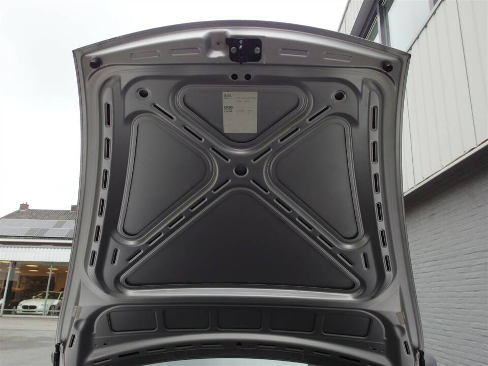 Bild 82/100 von Porsche 911 Carrera 4S (2002)