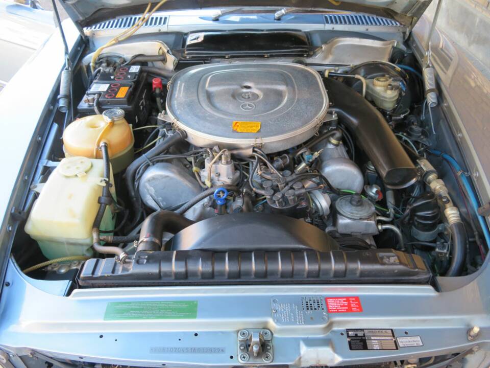 Image 21/25 of Mercedes-Benz 380 SL (1985)