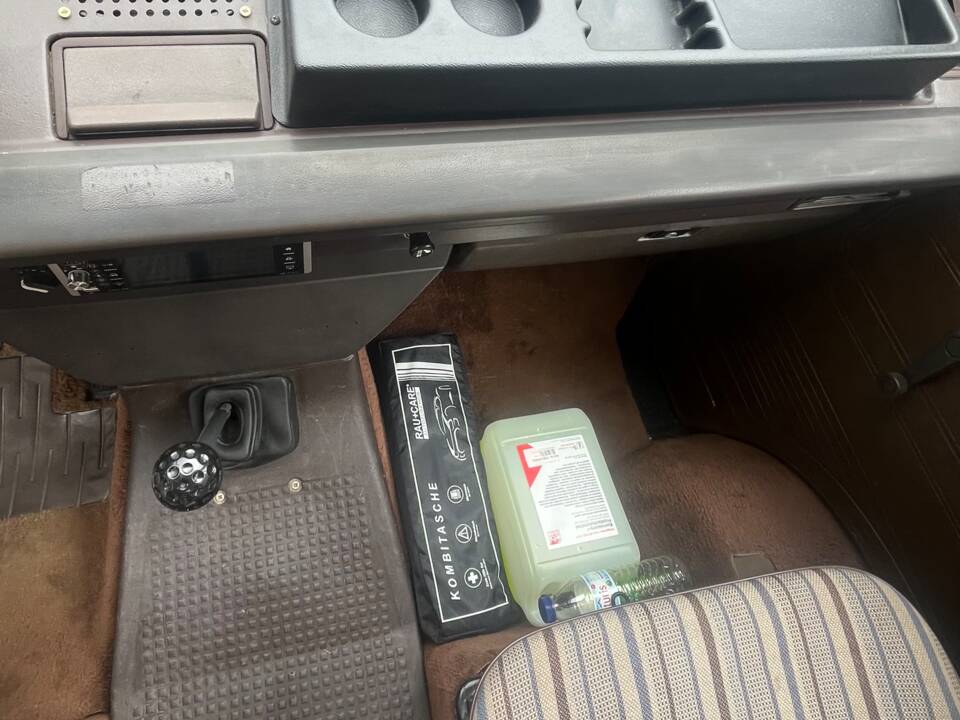 Bild 17/50 von Volkswagen T3 Westfalia Joker 1.6 TD (1982)
