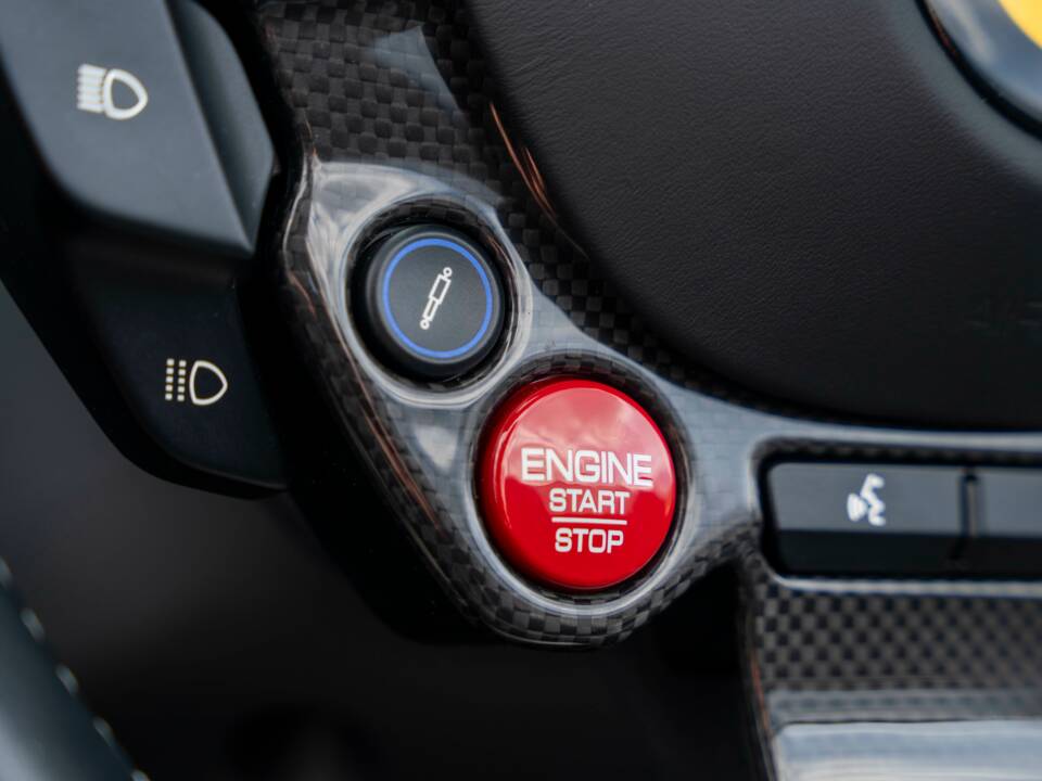 Image 20/44 of Ferrari Portofino M (2022)