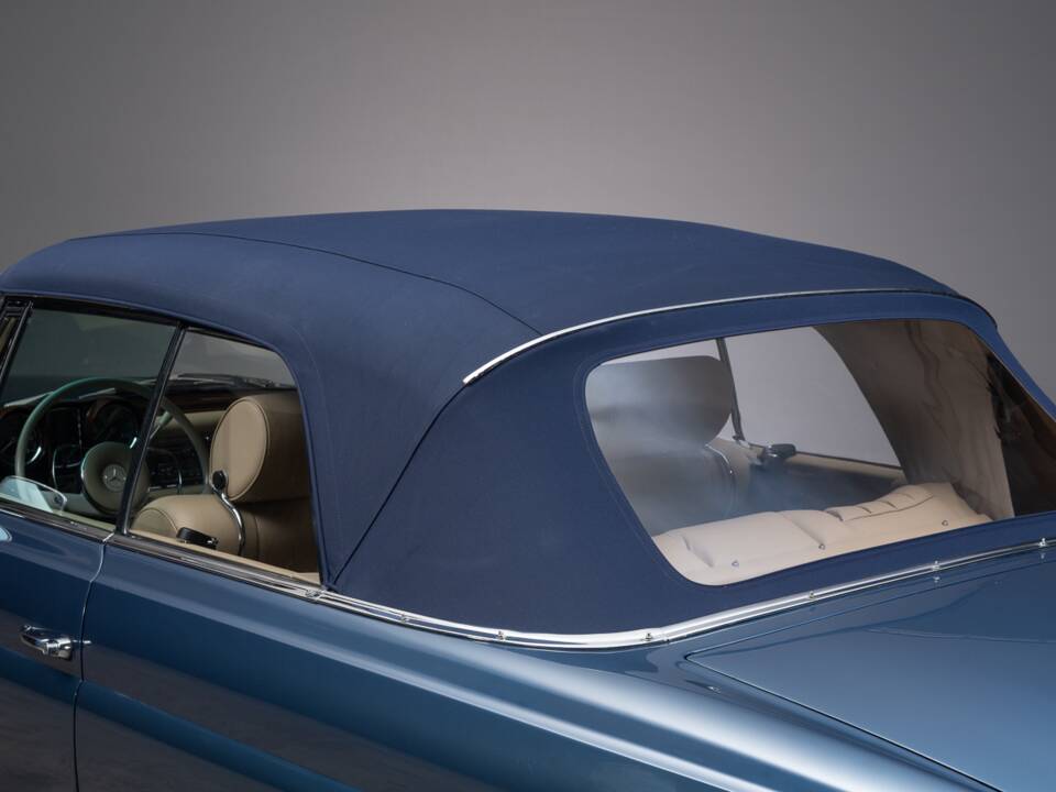 Bild 13/34 von Mercedes-Benz 250 SE (1966)