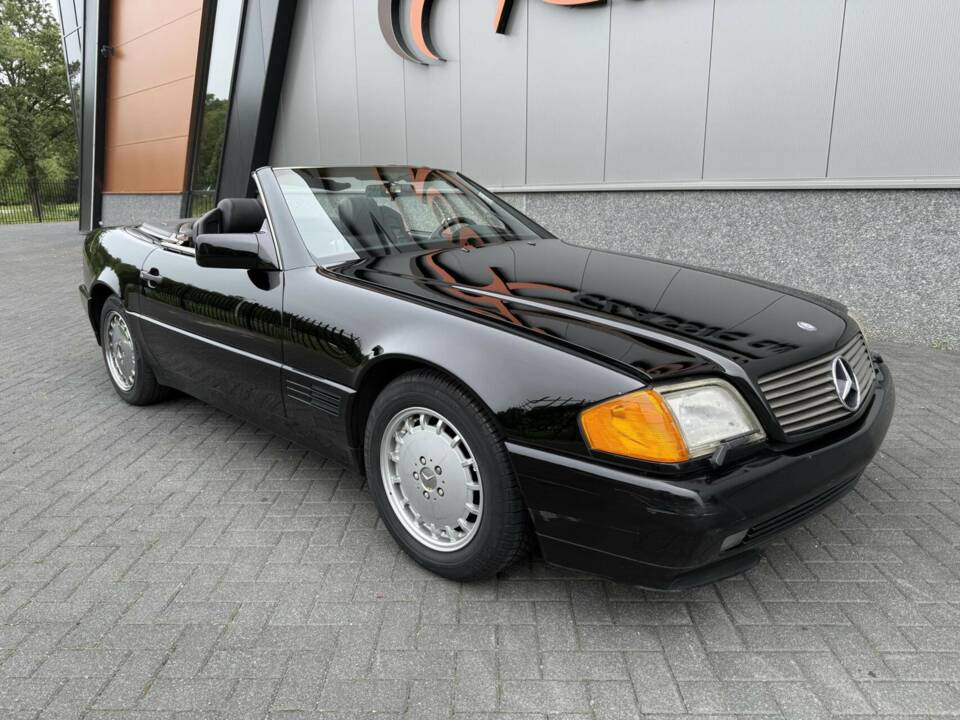 Image 7/44 of Mercedes-Benz 300 SL (1991)
