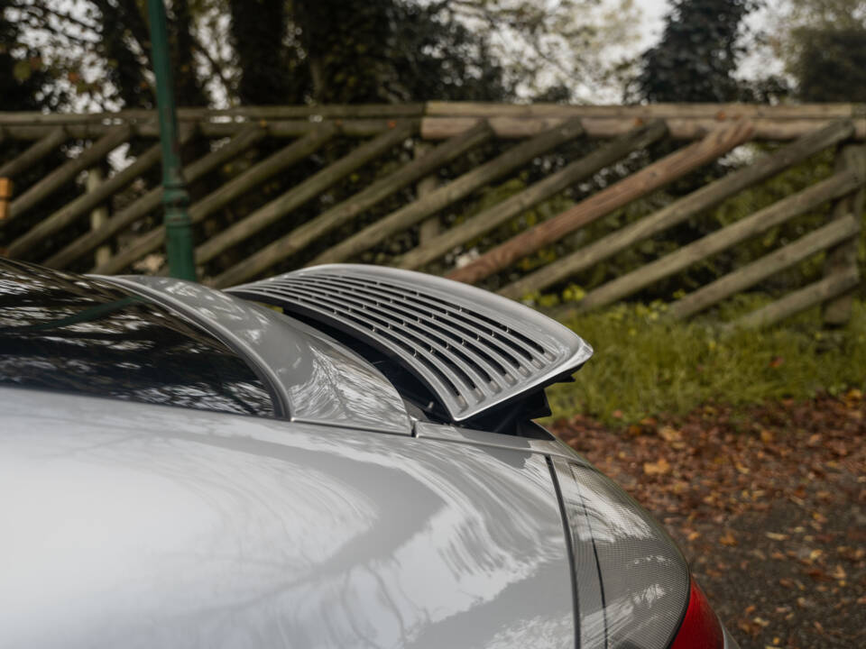 Image 5/14 de Porsche 911 Carrera 4S (2002)