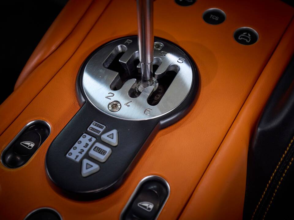 Image 96/99 of Lamborghini Murciélago (2003)