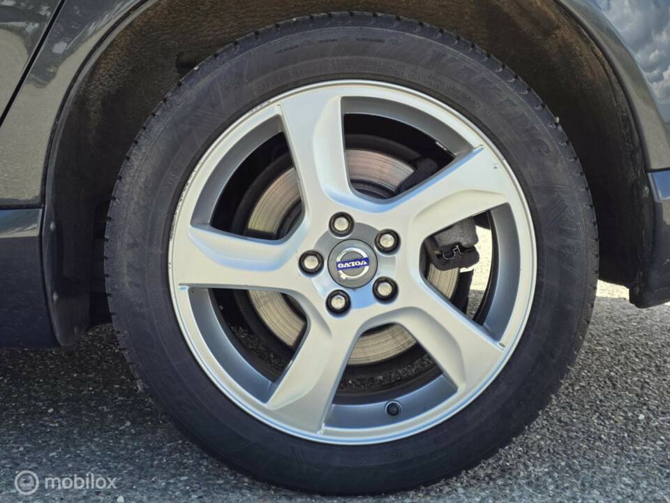 Image 19/44 of Volvo V 70 2.0 T5 (2012)