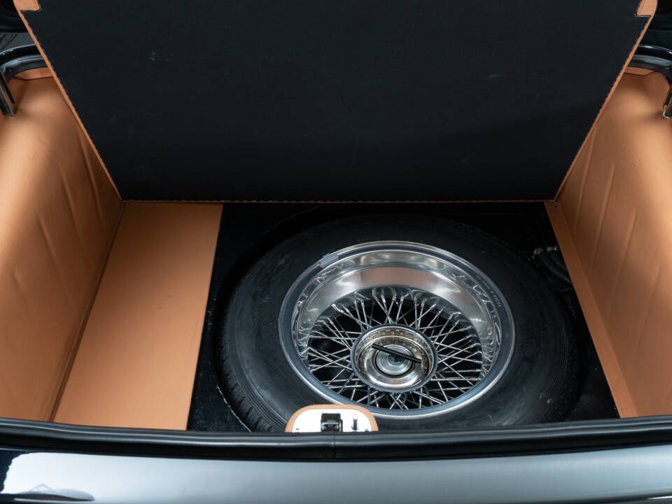 Imagen 30/36 de Maserati Mistral 3700 Spyder (1965)