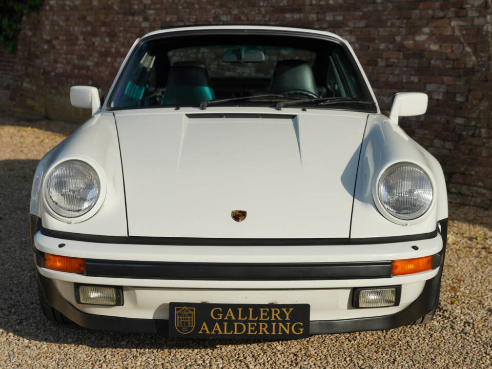 Image 28/50 of Porsche 911 Turbo 3.3 (1986)