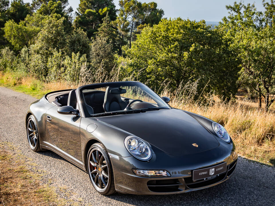 Immagine 48/50 di Porsche 911 Carrera 4S (2006)