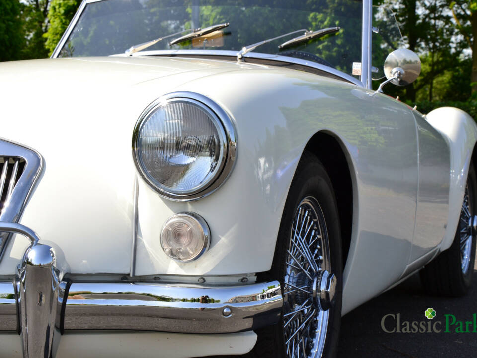 Image 25/50 of MG MGA 1600 (1960)