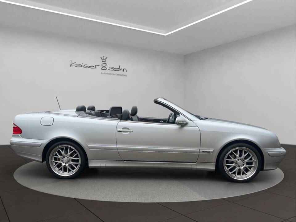 Image 5/23 of Mercedes-Benz CLK 200 Kompressor (2001)