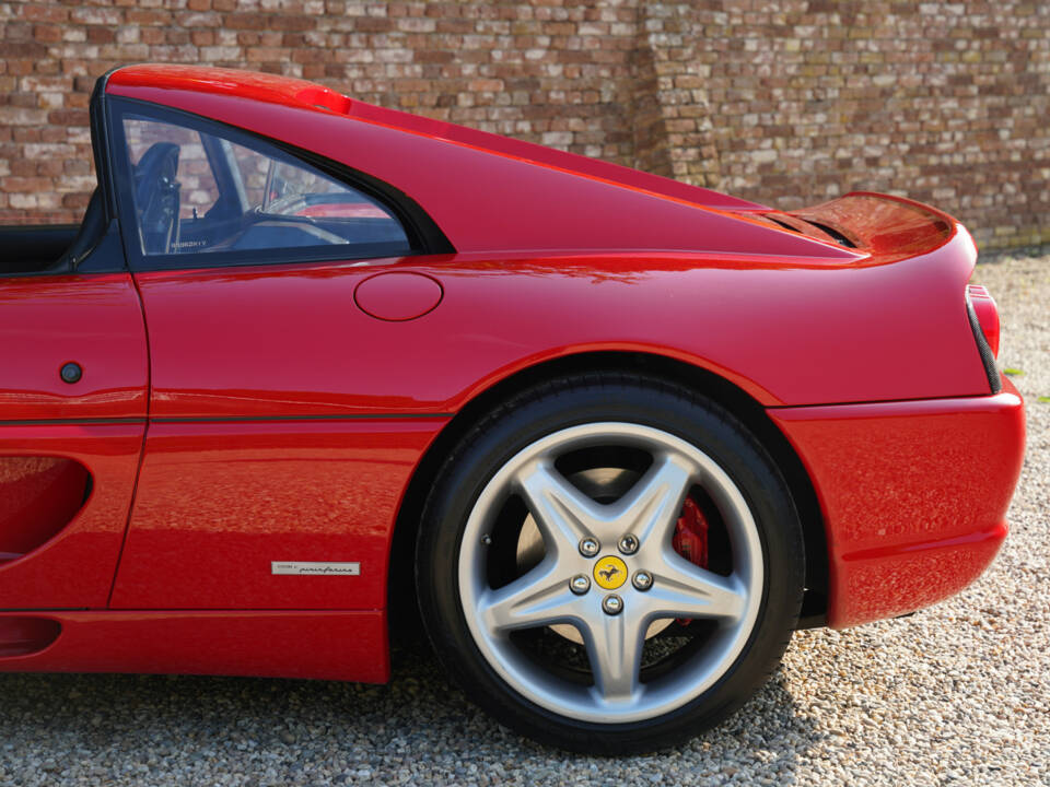 Imagen 39/50 de Ferrari F 355 F1 GTS (1998)